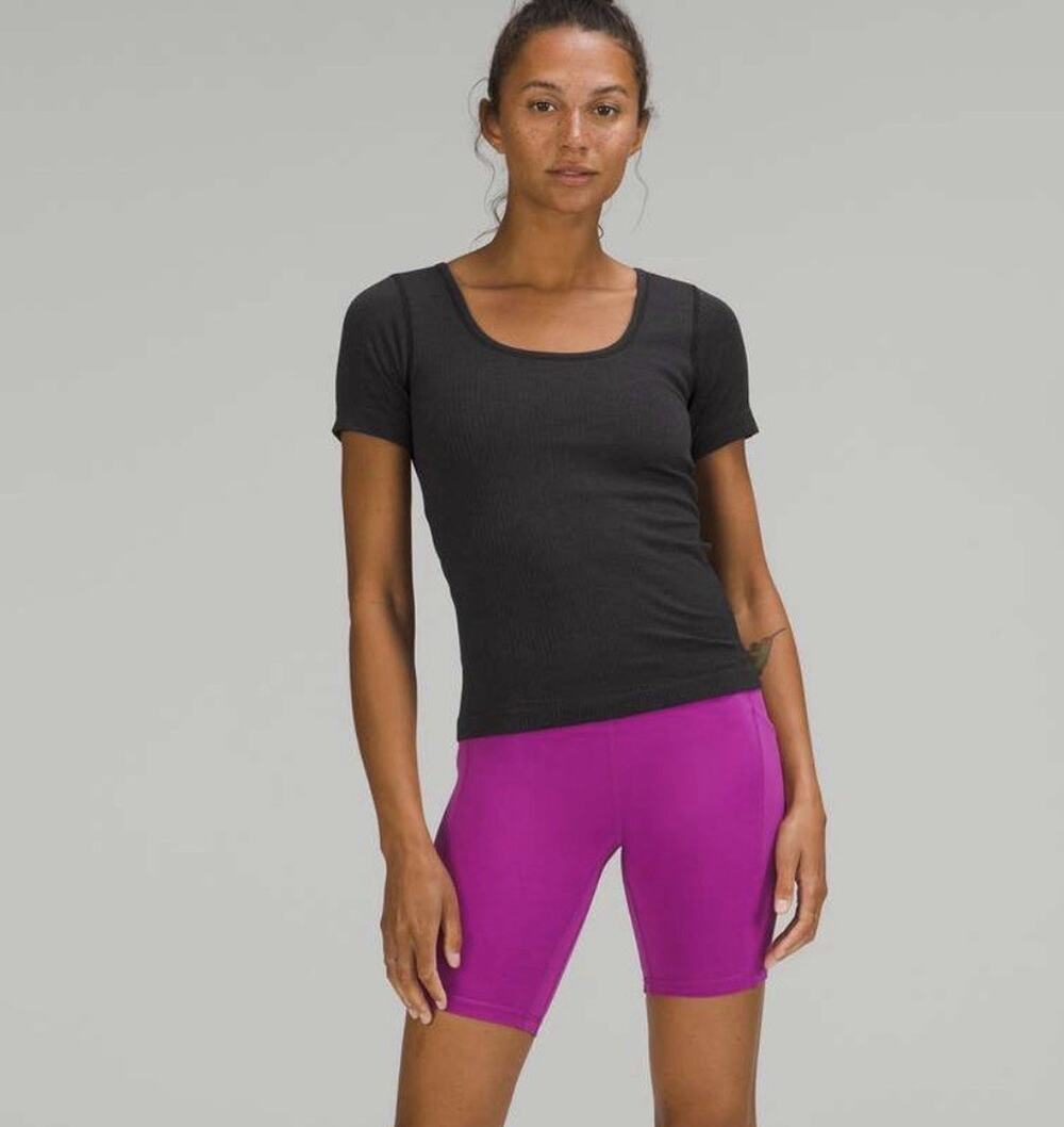 Lululemon Ebb to Street Short Sleeve Shirt Women’s Size 8 Built-In Bra Athletic